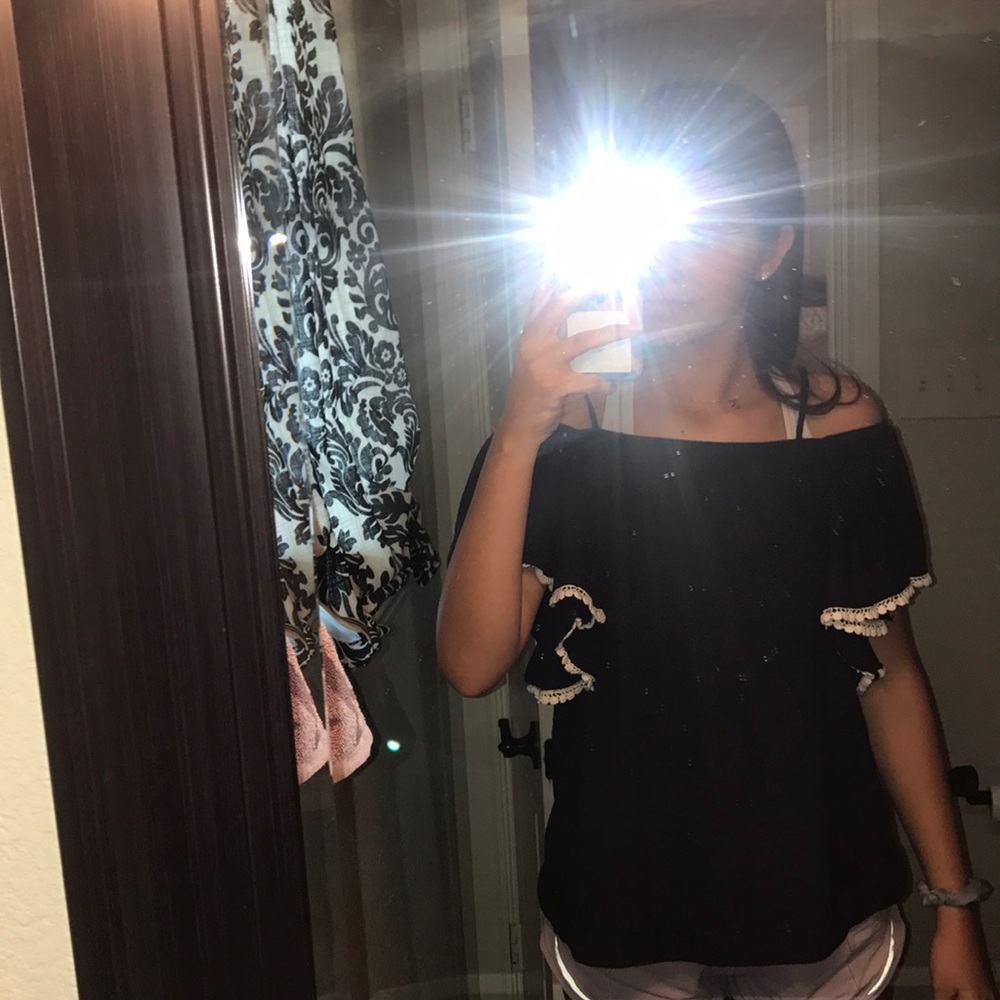 BLACK DETAILED UNIQUE BLOUSE